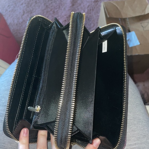 Purple elephant wallet - Picture 2 of 3